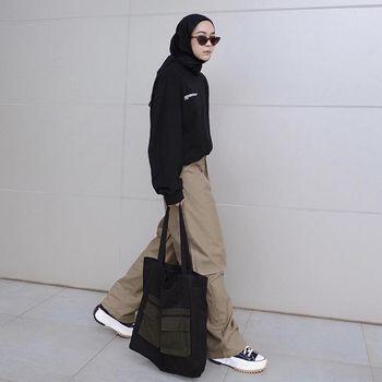 10 GAYA HIJAB YANG BIKIN AWET MUDA, COCOK BUAT NGANTOR DAN HANGOUT