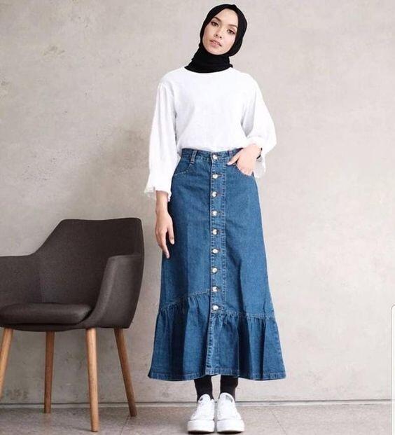 10 GAYA HIJAB YANG BIKIN AWET MUDA, COCOK BUAT NGANTOR DAN HANGOUT