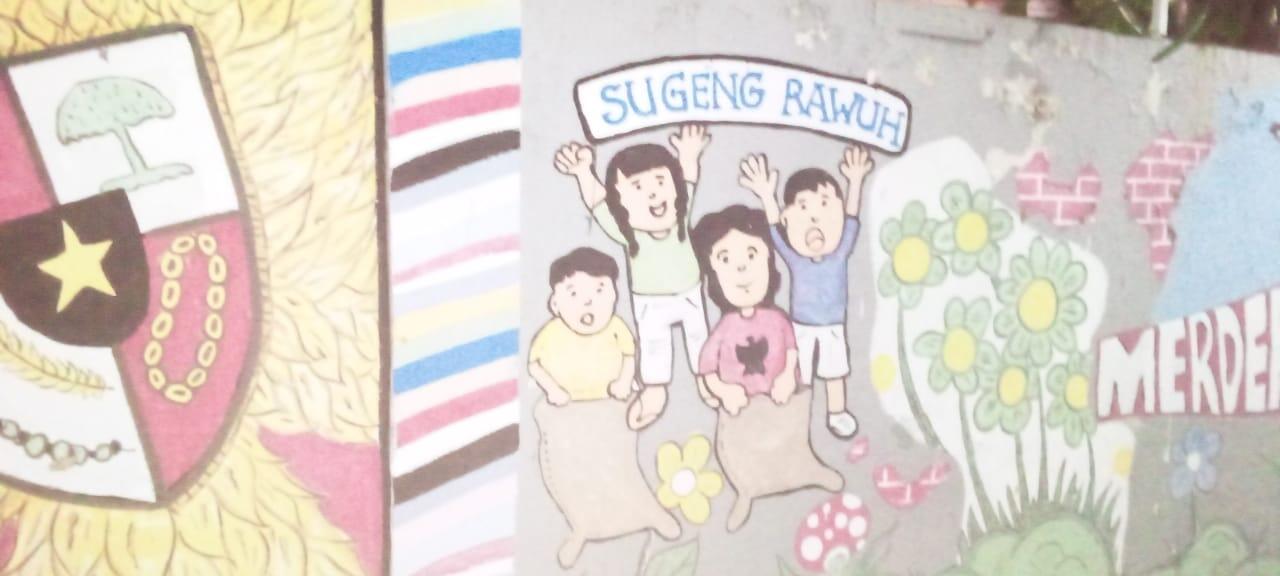 Menggambar Tembok Nuansa Kemerdekaan Untuk Memperingati Hut RI