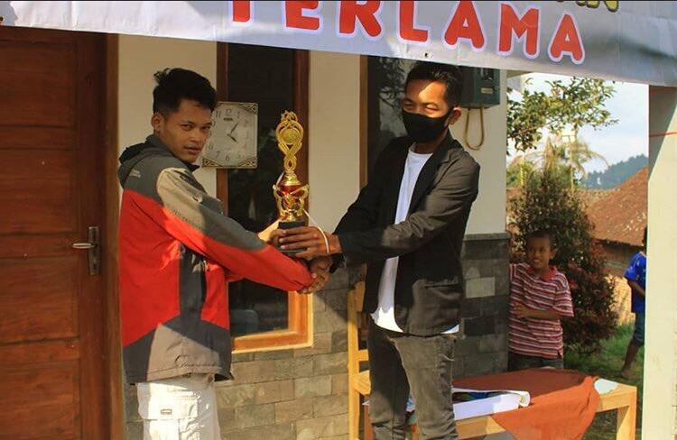 Antimainstream! Lomba Menatap Foto Mantan Terlama untuk Rayakan HUT RI