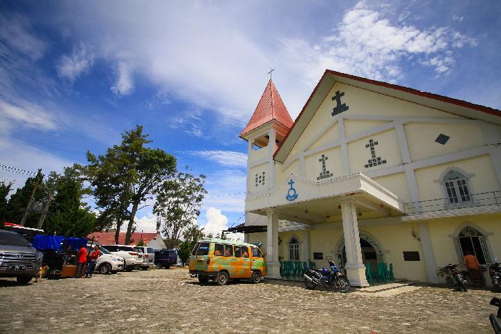 Konflik Internal, Jemaat Gereja HKBP Cibinong Bogor Ricuh