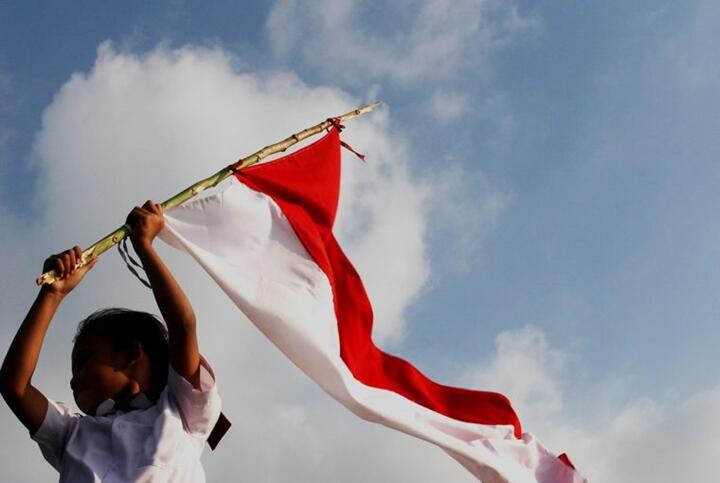 Surat Untuk Ibu Pertiwi Yang Berulang Tahun Dalam Sepi