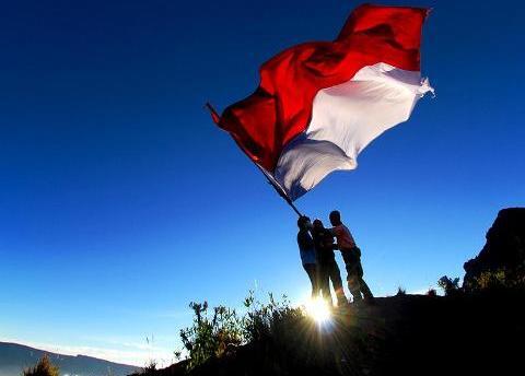 Naik Gunung Dengan Protokol ‘new normal’, Ini Barang Lokal Yang Cocok Untuk Agan-agan
