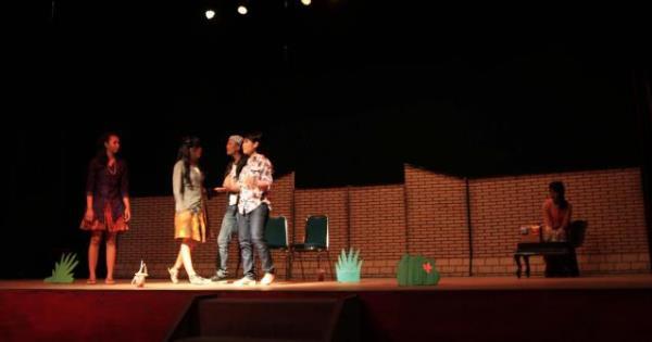 Bukan Corona. Pentas Drama 17-an 'Kirana' Menuntunku pada Jodoh...