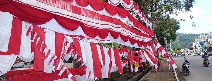 Sebuah Kebanggan Pernah Berjualan Pernak Pernik Merah Putih