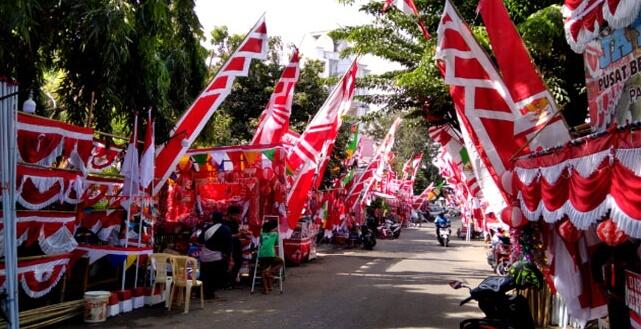 Sebuah Kebanggan Pernah Berjualan Pernak Pernik Merah Putih