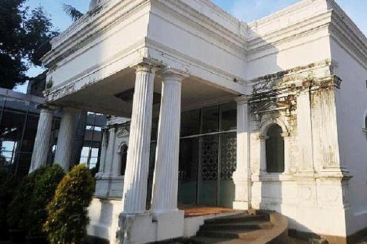 Nyanyian di Gudang Rumah Baru Jl Pepaya, Depok Baru