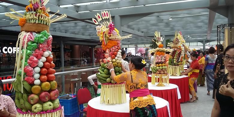 Tradisi Perayaan 17 Agustus di Bali, Lomba Membuat Gebogan Hias