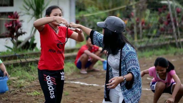 Nostalgia Susahnya Lomba Bawa Belut tapi Seru 