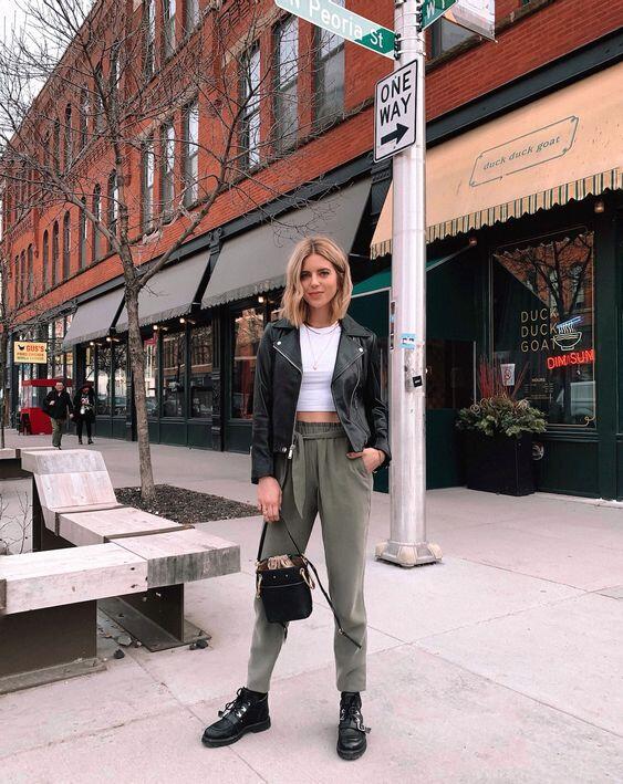 CARA PALING KEKINIAN MEMAKAI JAKET KULIT HITAM