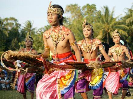 Kenangan Perayaan Akbar Hut RI 1991 di Magetan Sebagai Tim Tari Massal Jathilan!