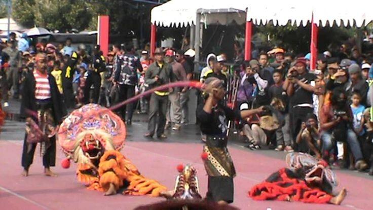 Reog Ponorogo, Menyeramkan Sih Tetapi Bisa Menyemarakkan Hut RI di Desaku!