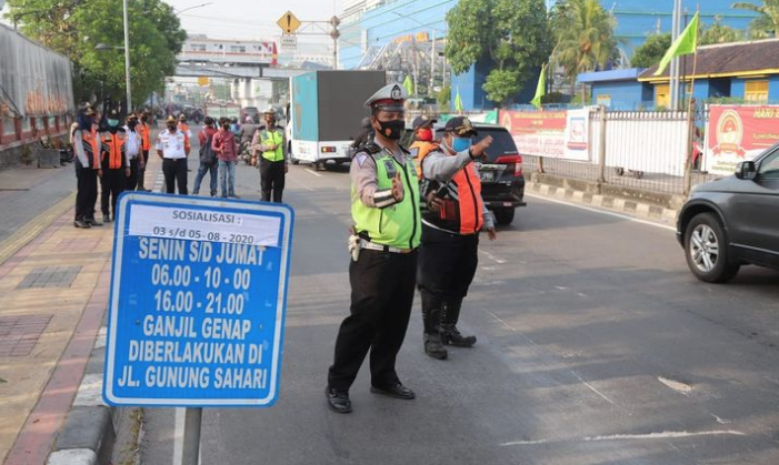 Perhatian Warga DKI, Anies Rilis Aturan Ganjil Genap Motor