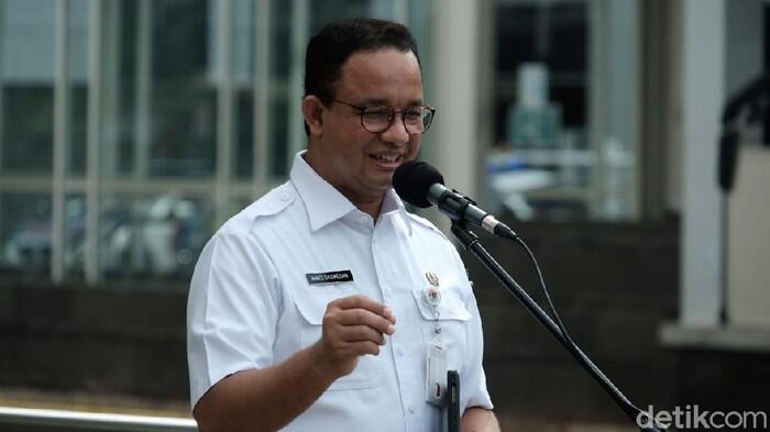 Anies Sebut Penularan Corona di Transportasi Umum Berisiko Kecil