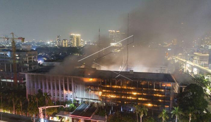 Soal Kejagung Hari-Hari Ini, Opini antara ‘Terbakar’ dan ‘Dibakar’