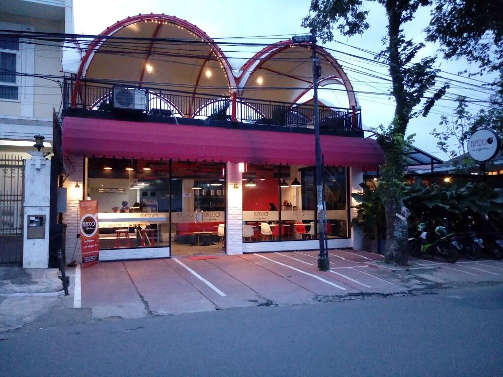 Cafe Tempat Anak-Anak Motor Di Bandung Hangout!!!
