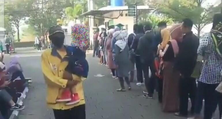 Viral, Masa Pandemi Banyak Orang Ngantri Cerai Di Pengadilan Bandung