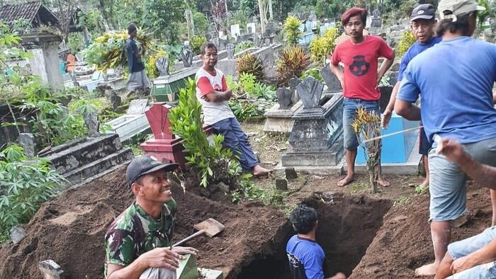 Liang Lahad Terlanjur Digali, Ternyata Wanita di Blitar Ini Belum Meninggal