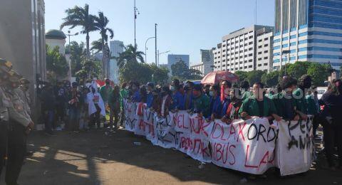 Massa Buruh di Depan Gedung DPR Bubar, Mahasiswa Datang