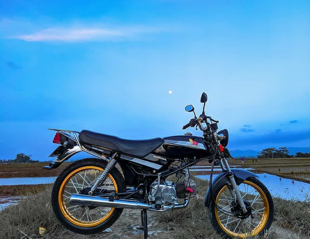 Honda Win 100, Motor PNS yang Tangguh Di Segala Medan