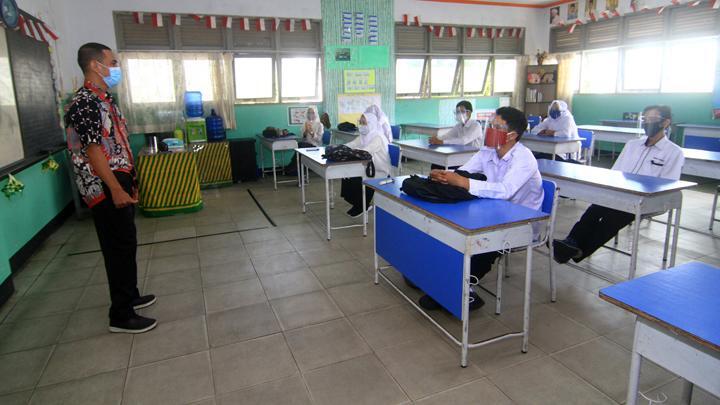 Rindu Aktifitas Belajar Di Sekolah dan Ngobrol Bareng Teman! Kapan Ini Berakhir?