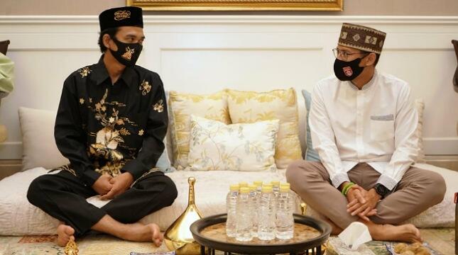 Ustaz Abdul Somad Terlihat Kunjungi Rumah Sandiaga Uno, Ada Apa?