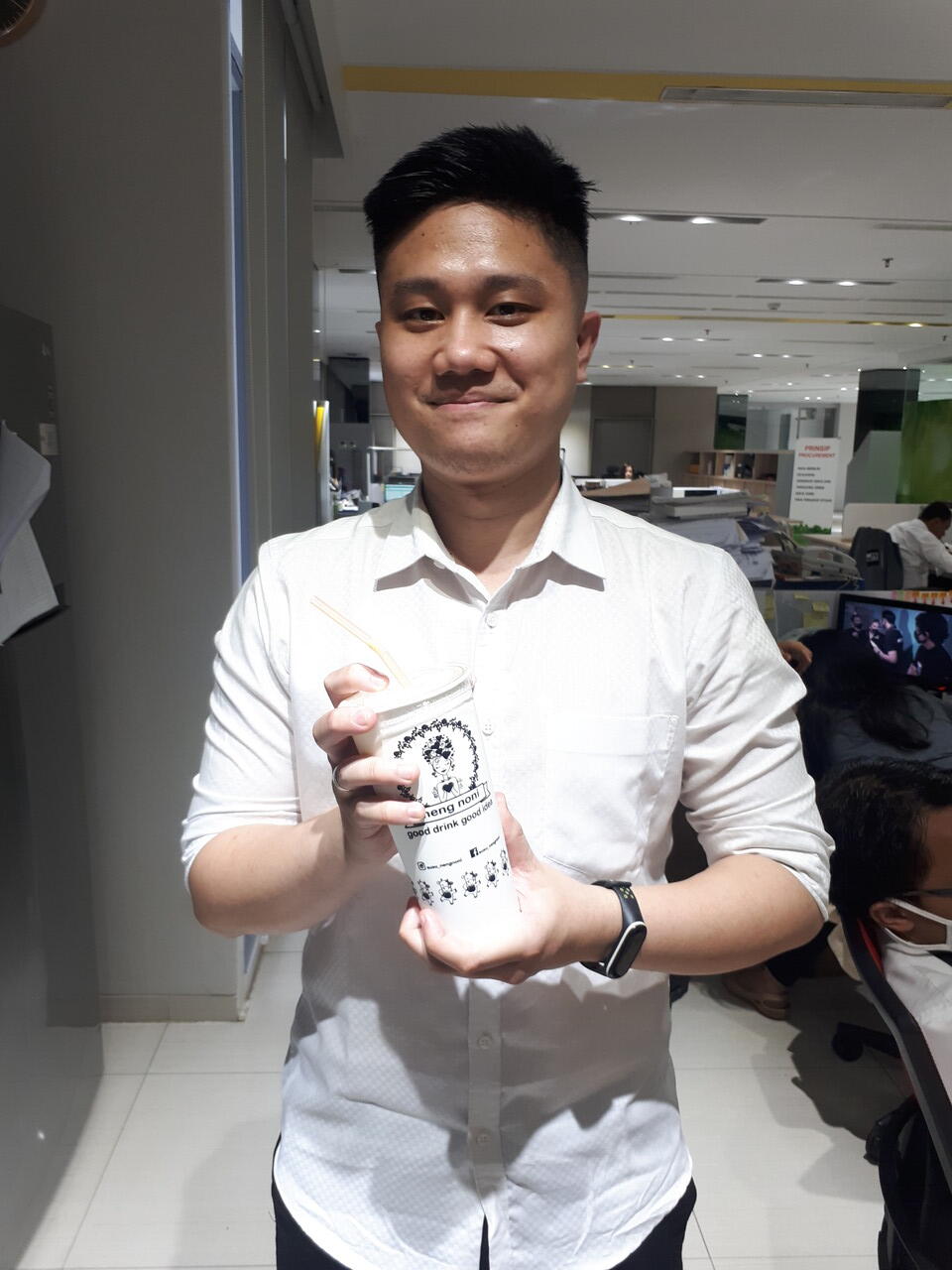 SUSU neng noni, kedai susu murni dari peternakan sapi