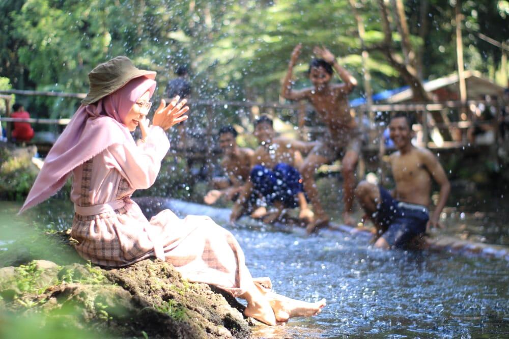 Cari Tempat Wisata Keren? ke Telaga Nilam Kuningan Aja Gan! Instagramable Banget