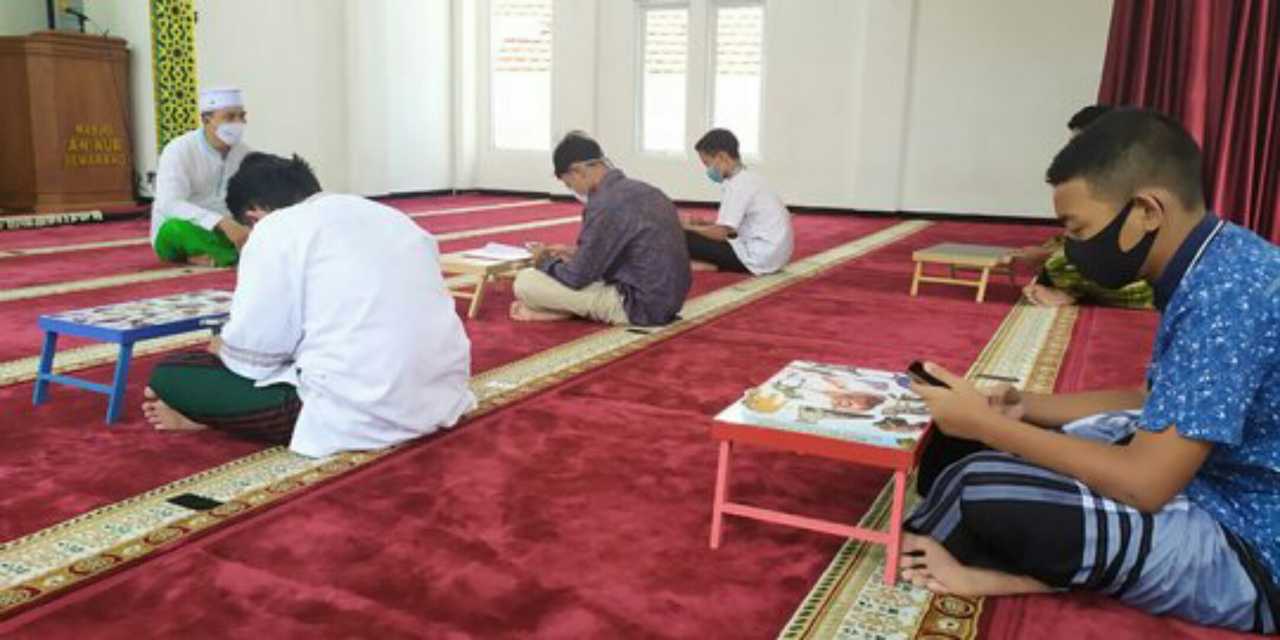 Kebiasaan Positif Before After Pandemik Corona, Masjid Menyediakan Wifi Gratis Siswa