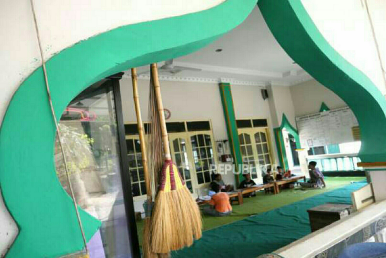 Kebiasaan Positif Before After Pandemik Corona, Masjid Menyediakan Wifi Gratis Siswa
