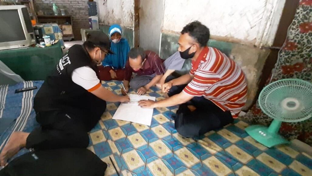 Wakaf Modal Usaha Mikro Tumbuhkan Harapan Pedagang Kecil dan Petani