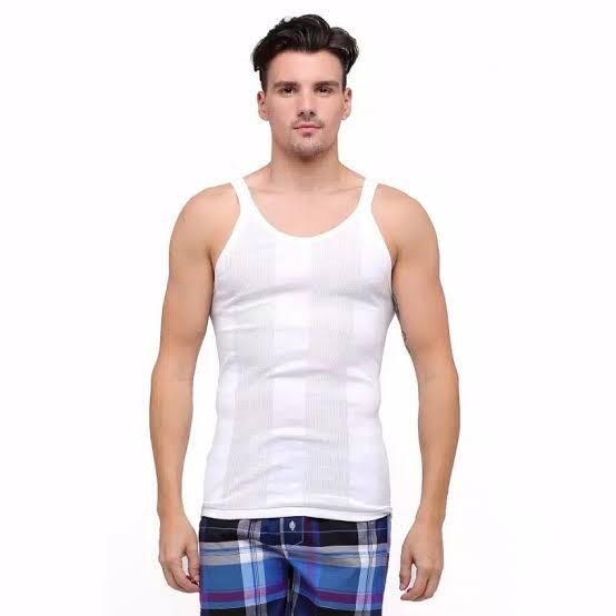 Buat cowok yang pake singlet setiap hari