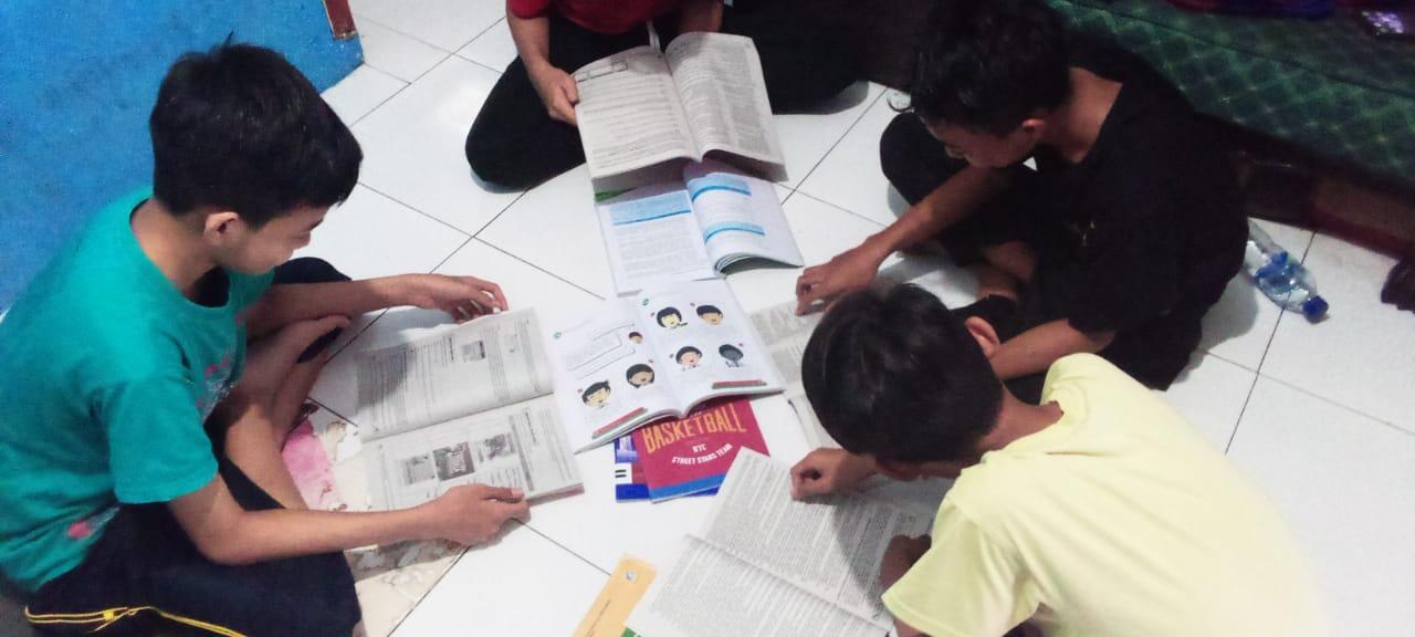Penasaran Ekonomi Guru Honorer Ketika Covid-19, Intip Tread Ini Yokkk