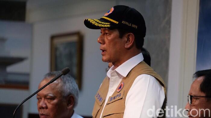 Satgas: Pekerja Terpapar Corona Mayoritas Naik Transportasi Umum