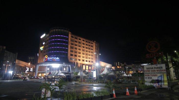 Mall Di Kota Ane,Dulu Padat Pengunjung Sekarang Terbatasi Pengunjungnya.