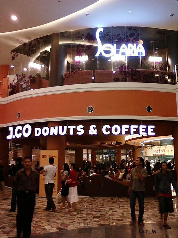 Mall Di Kota Ane,Dulu Padat Pengunjung Sekarang Terbatasi Pengunjungnya.