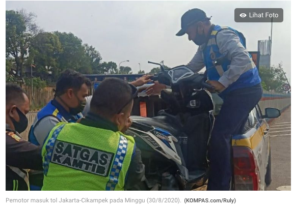 Video Viral Perempuan Naik Motor Bertiga Masuk Tol dan Kecelakaan, Ini Kronologinya