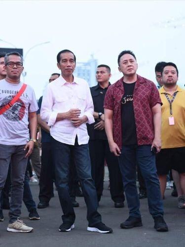 Dipakai Presiden Jokowi, 3 Produk Fashion Asli Bandung Ini Laku Keras!