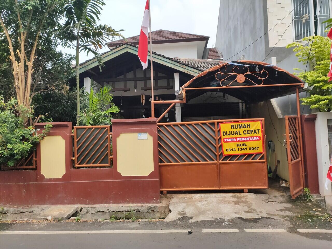 Dijual Cepat Rumah 2 Lantai Jl.Yudistira, Duren Sawit, Jakarta Timur