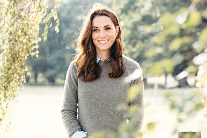 7 Potret Kate Middleton Pakai Baju Murah, Bukti Cantik Tak Harus Branded dan Mewah