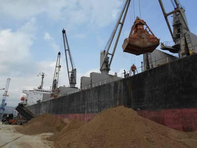 Benda Apa Saja yang Bisa Kita Temui Saat Berada di Pelabuhan? Berikut Contohnya!