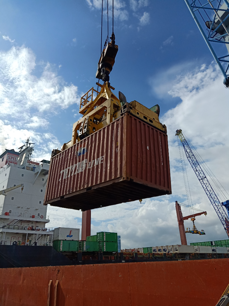 Benda Apa Saja yang Bisa Kita Temui Saat Berada di Pelabuhan? Berikut Contohnya!