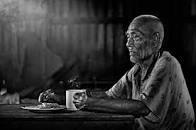 Kisah Secangkir Kopi Untuk Si Melarat