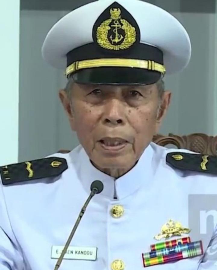 PELDA KKO (PURN) EVERT JULIUS VAN KANDOU BERPULANG