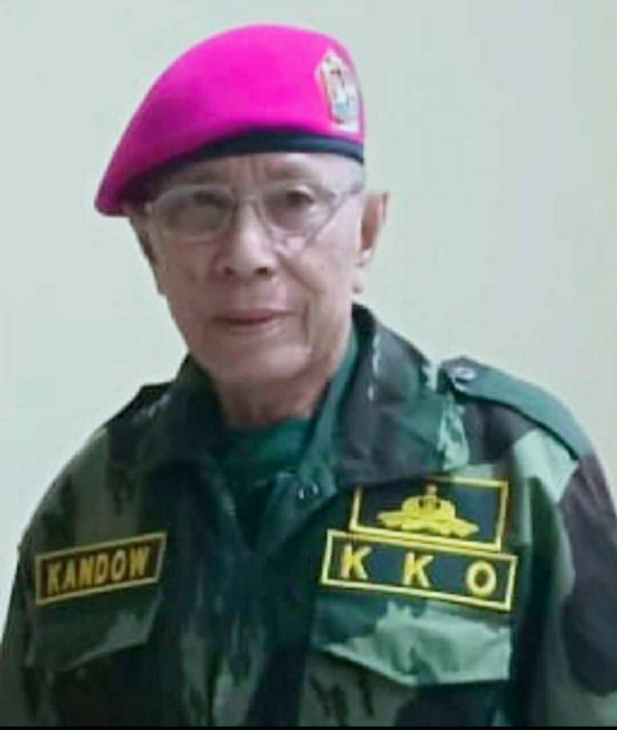 PELDA KKO (PURN) EVERT JULIUS VAN KANDOU BERPULANG