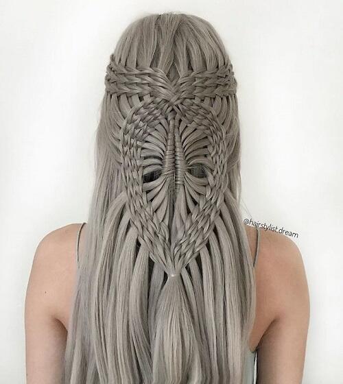 Remaja 17 tahun ini ciptakan model kepangan rambut yang keren banget!