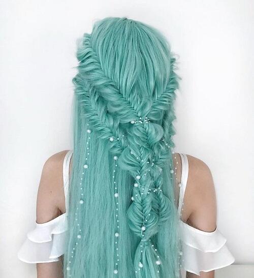 Remaja 17 tahun ini ciptakan model kepangan rambut yang keren banget!