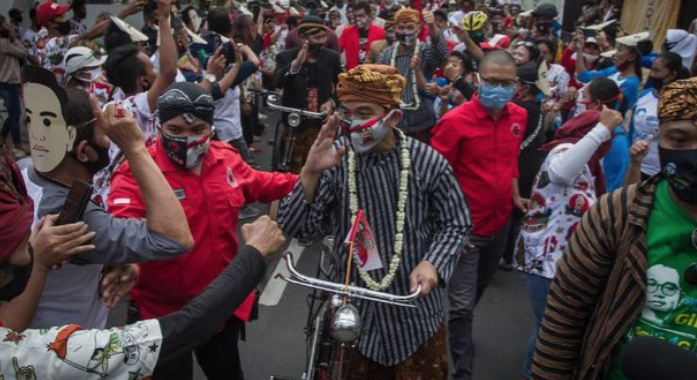 PDIP Soal Massa Gibran dan Bobby: Pesta Bikin Lupa Bahaya
