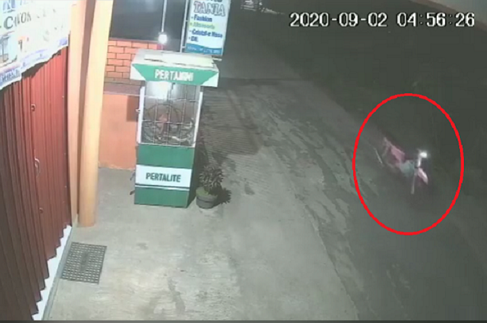 Horor! Motor Jalan Sendiri Di Kegelapan Malam