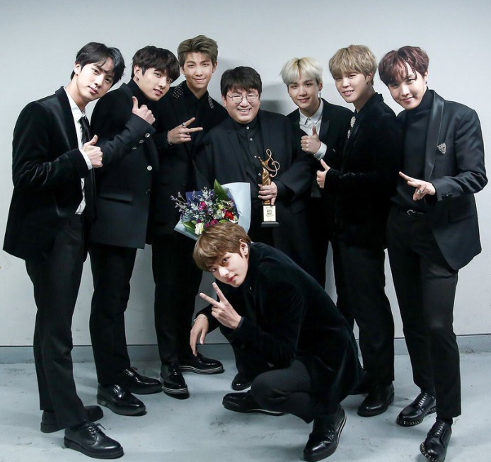 Bang Shi Hyuk Beri Sebagian Sahamnya di Big Hit Entertainment Kepada Member BTS